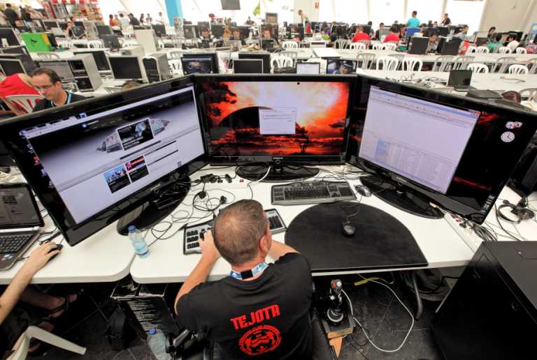 Den Kompyutershika 14 Fevralya Foto Istoriya Opisanie Primety