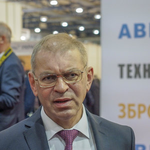 НАБУ и САП считают Пашинского владельцем Украинской бронетехники. Он это отрицает