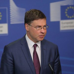 ЕС принял девятый пакет санкций против РФ: под запретом 168 компаний, СМИ, беспилотники