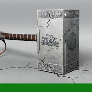 Microsoft показала Xbox в виде молота Тора