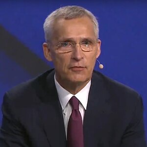 НАТО готовит "позитивный месседж" для Украины с "элементами приглашения" – Столтенберг