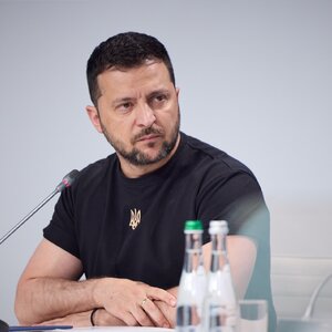 Зеленський прибув до Румунії. Обговорить посилення ППО та ситуацію в Чорному морі