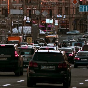 Кличко призвал строить парковки в Киеве. Почему бизнес не будет этого делать